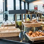 Art & Style Hostel *