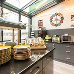 Art & Style Hostel Σίνγκεν