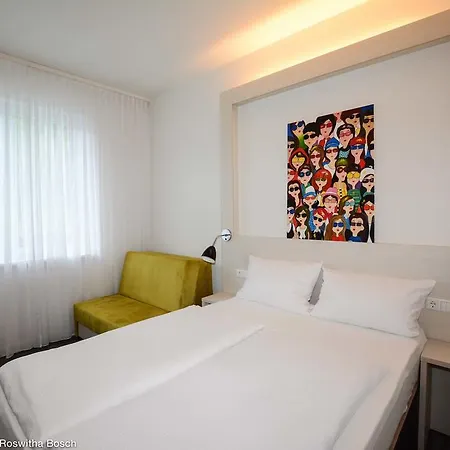 Hostel Art & Style *