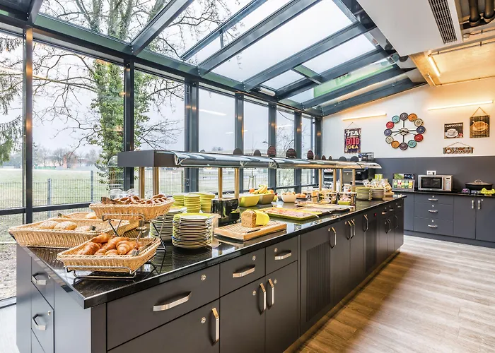 شباب آرت آند ستايل